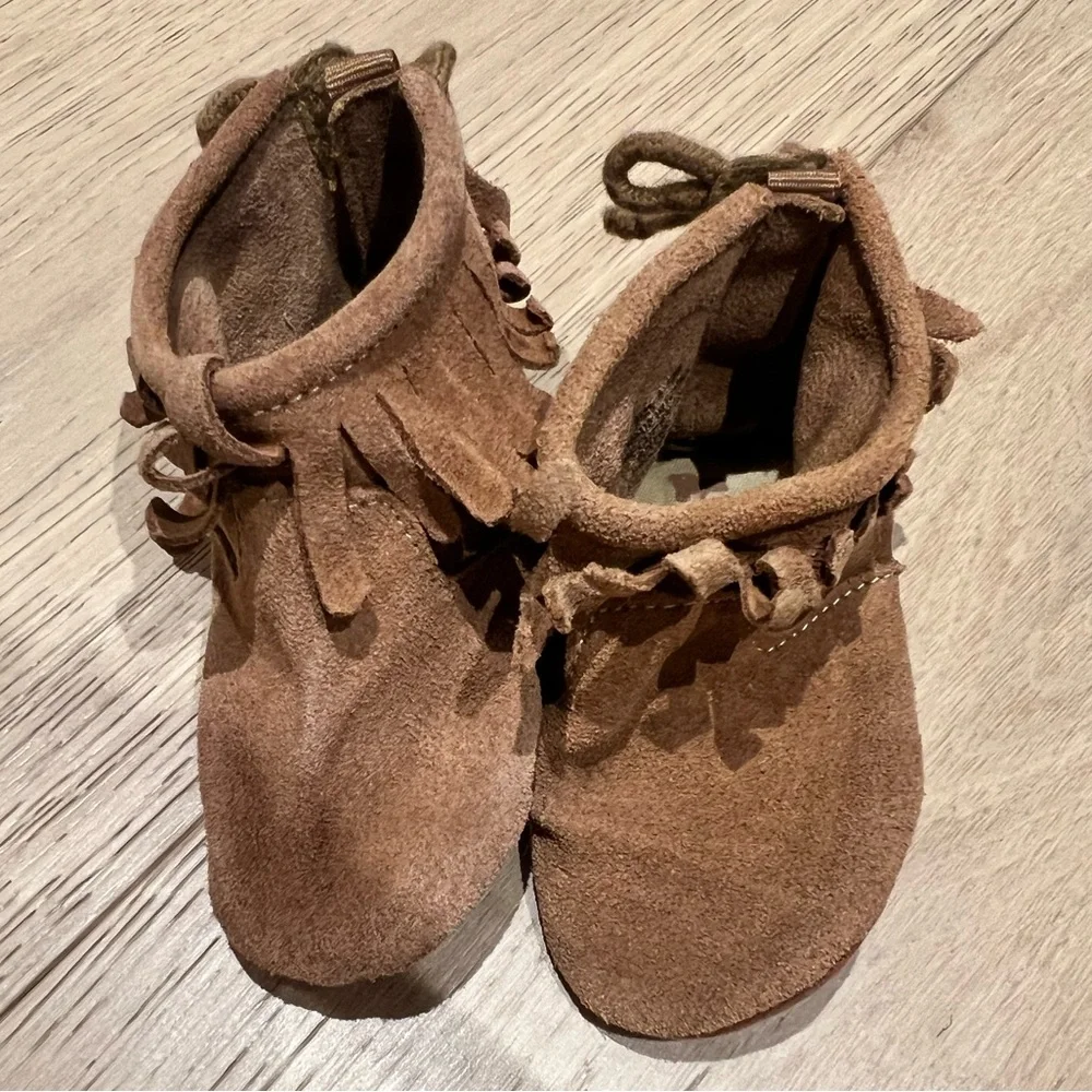 Babygap moccasins 6-12 months
